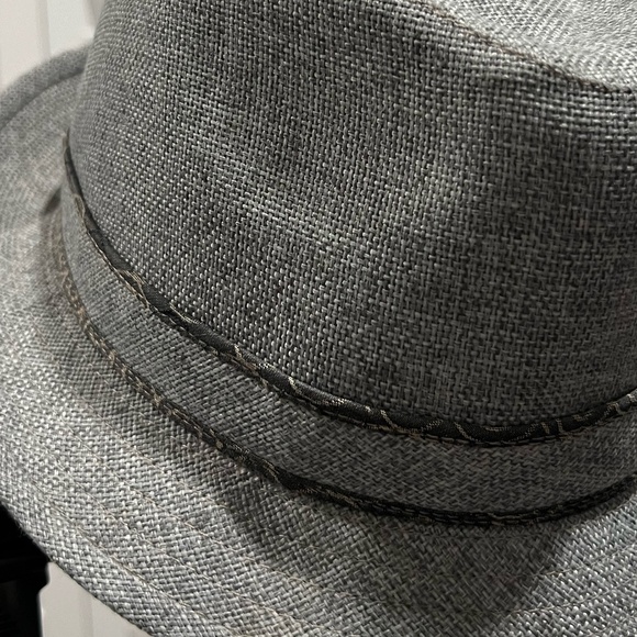 Hat, Cruahable, Wool Fedora with a tight brim - Picture 3 of 8
